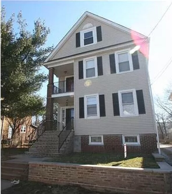 Primary Photo - 260 Hamilton St