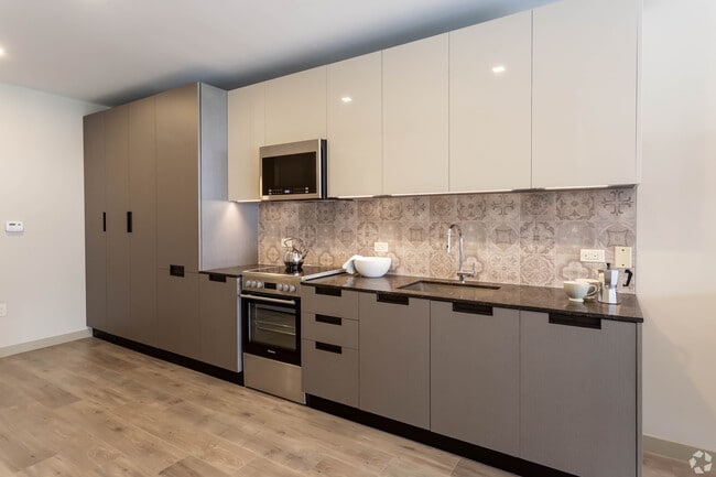 Pearl 111 Kitchen - Spectra Pearl Apartments