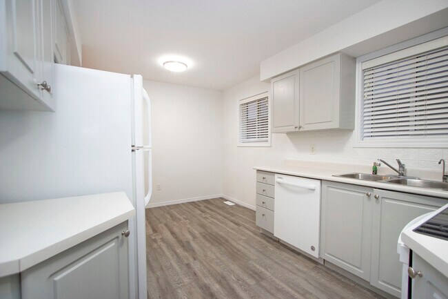 Photo du bâtiment - Immaculate 3 Bedroom Home for Rent in Bowm...