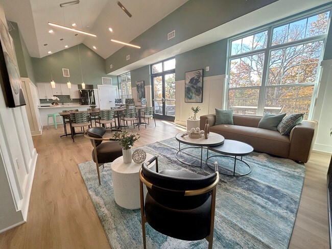 Building Photo - Forge