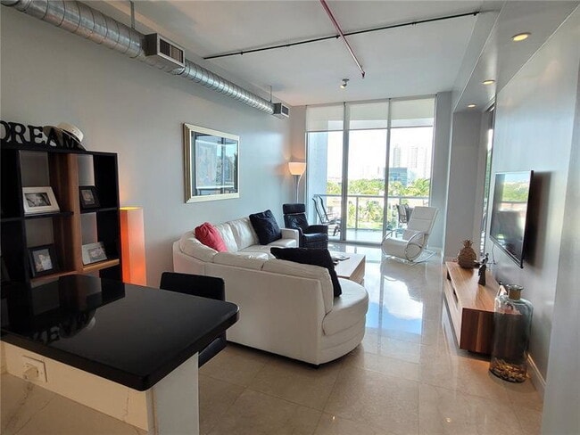 Photo - 3029 Northeast 188th Street, Aventura, FL 33180 - 2 BR 2 BA condo
