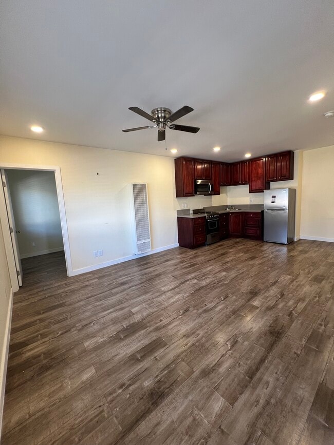 Living room / dining room/ kitchen - 327 W D St