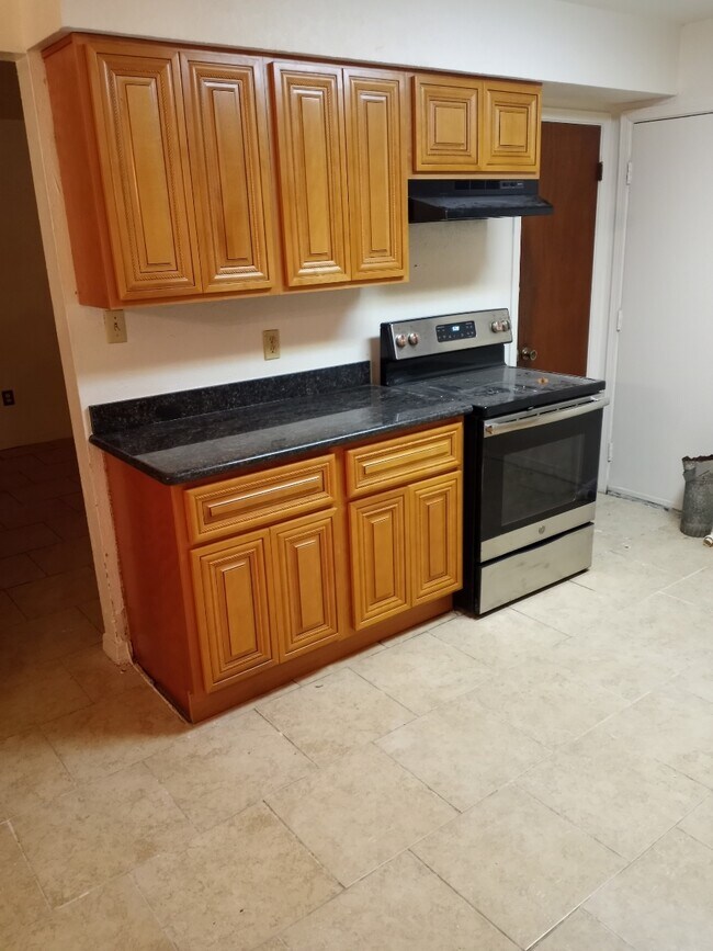 Foto del edificio - 315 Meadows Dr