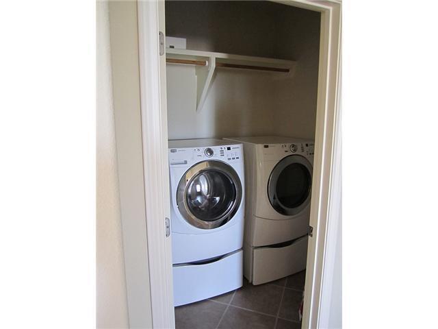 Building Photo - 1405 Delsie Dr