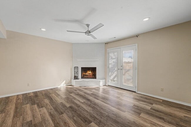 Building Photo - 298 W Mountain St