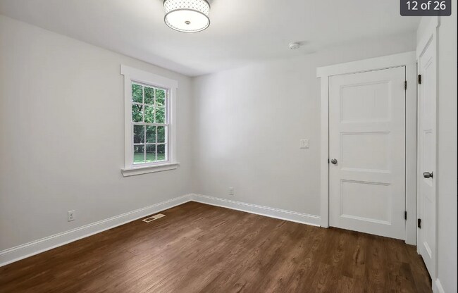 Foto del edificio - 109 Glenmont Dr