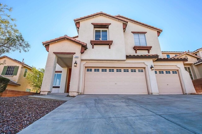 Building Photo - IMMACULATE 5 BEDROOM HOME!
