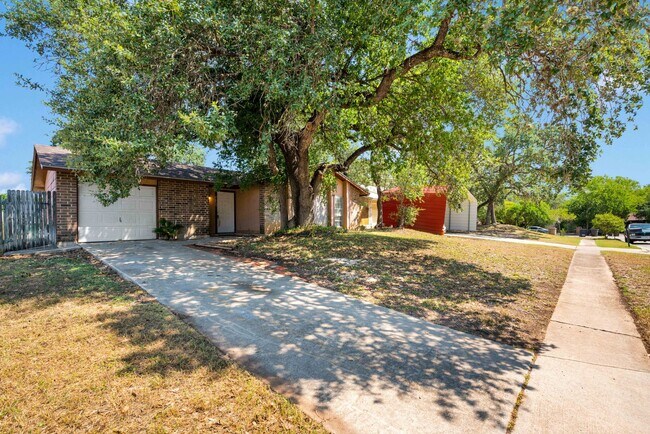 Foto del edificio - Introducing a delightful 3-bedroom, 2-bath...