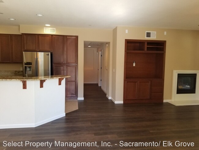 Building Photo - 2 br, 2 bath House - 400 Regatta Lane #102**