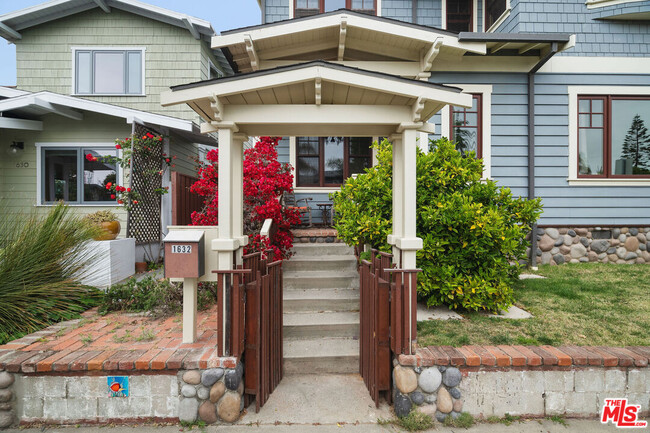 Building Photo - 1632 Shell Ave
