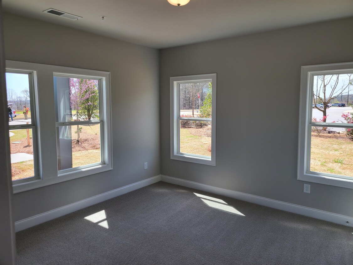 Primary Photo - 700 Mulberry Cir