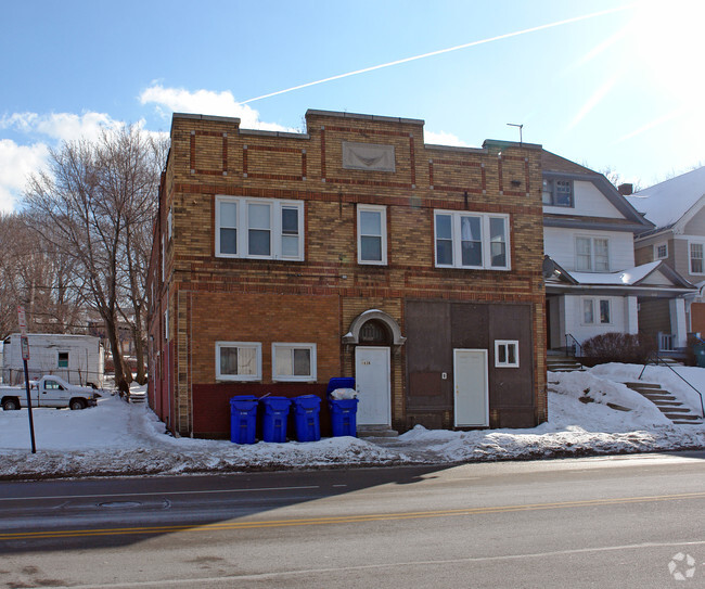 Building Photo - 1638 Saint Paul St