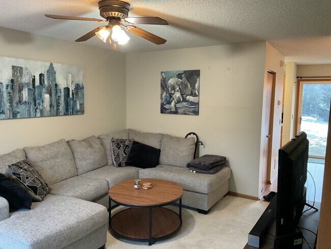 Foto del edificio - 2 Bed Apple Valley Townhome Available NOW!