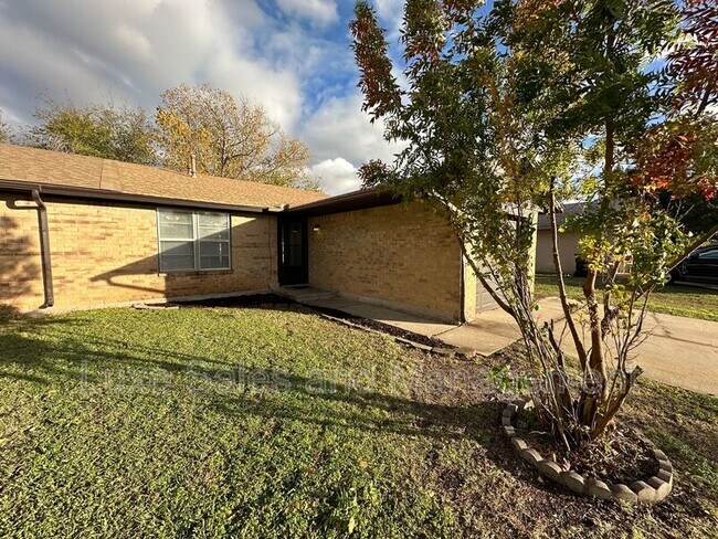 Building Photo - 8506 S Drexel Pl