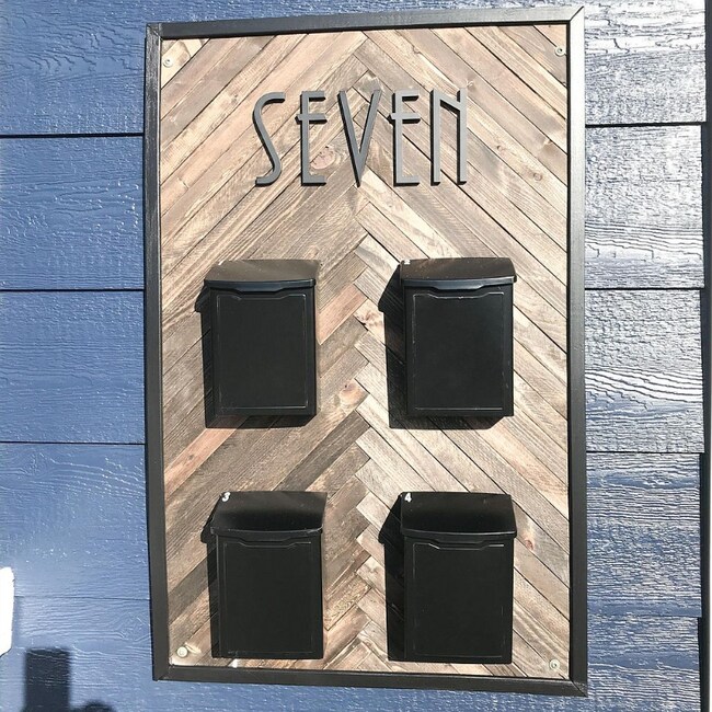 Foto del edificio - 7 18th Ave N