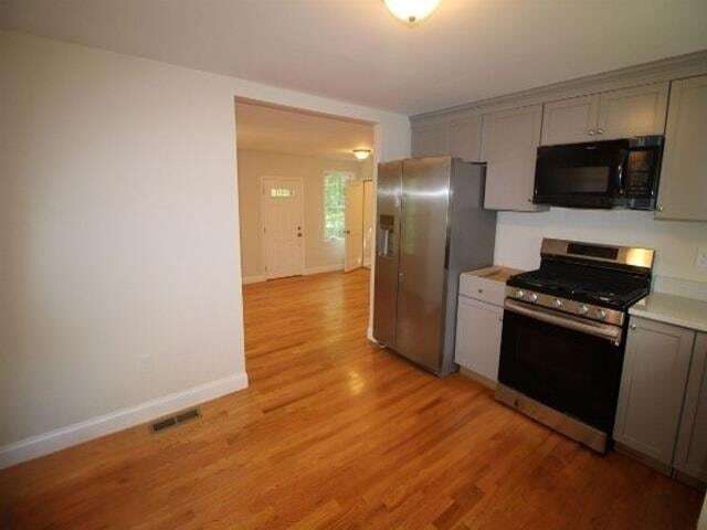 Foto del edificio - 66 Goodhue Rd