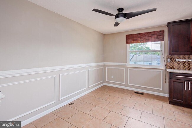 Foto del edificio - 21 Valley Park Ct