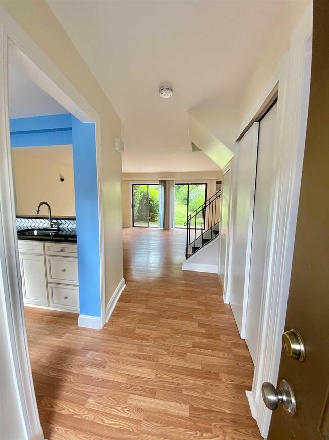 Foto del edificio - 59 Hudson Heights Dr