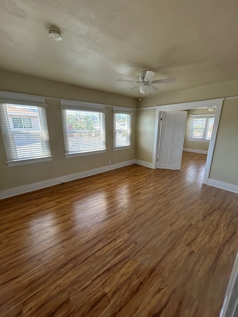 Foto principal - 937 W 3rd St
