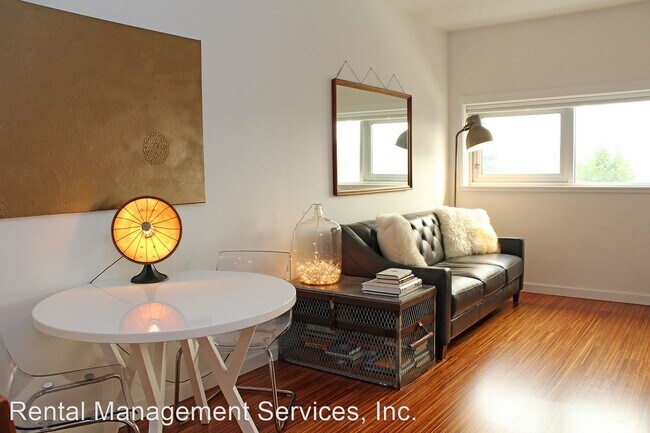 Foto del edificio - Studio, 1 bath House - 910 SE 42nd Ave #34...