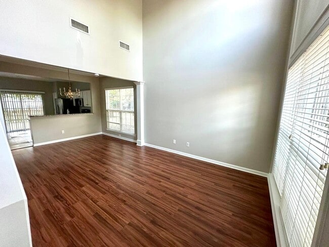 Photo - 3304 Mannington Dr House