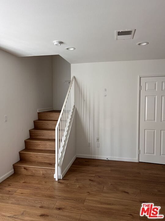 Building Photo - 3668 Mentone Ave