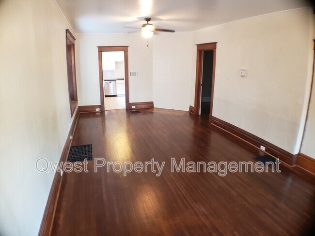 Foto del edificio - 902 Cherry St SE