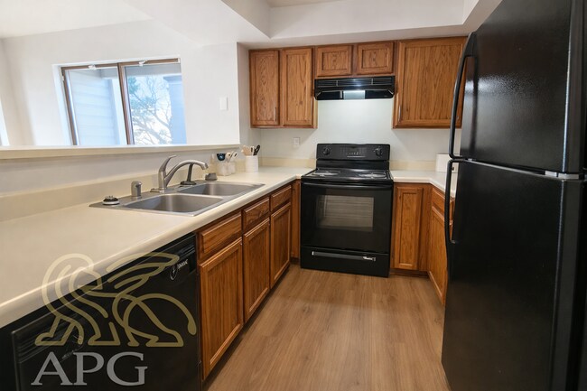 Building Photo - 1070 Acapulco Ct