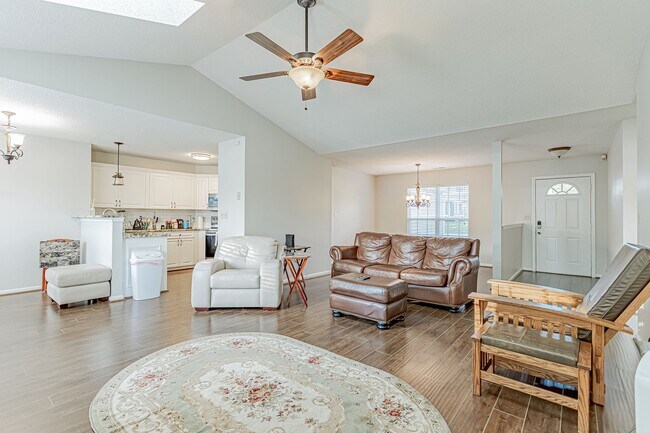 Foto del edificio - Ranch Home in Greer Within Riverside Schools