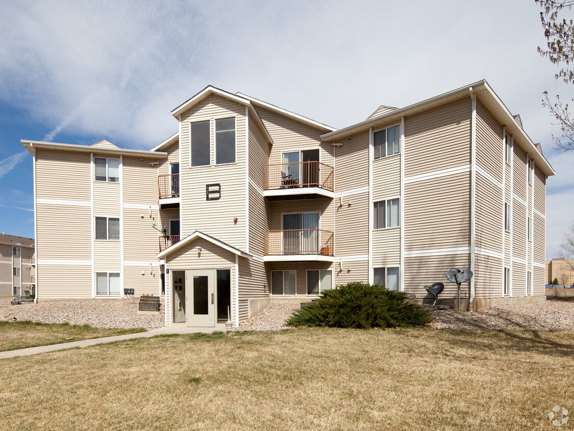 Building Photo - Heatherwood Apartments