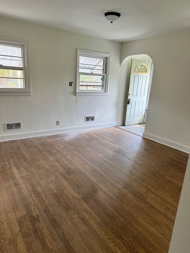 Foto del edificio - Cute 3 Br, 1 1/2 Bath home for rent