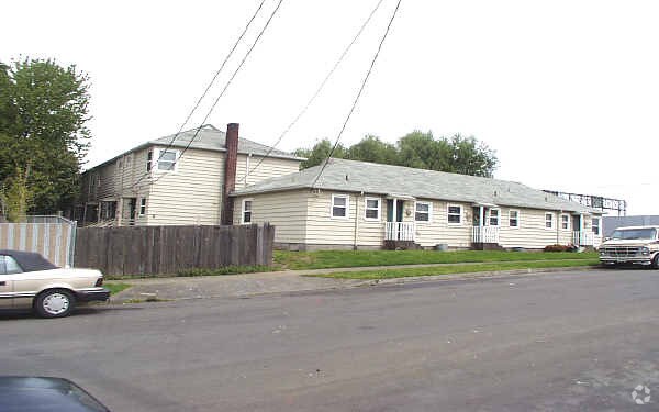 Building Photo - 4815 N Minnesota Ave