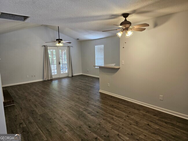 Building Photo - 701 S Fairfield Dr