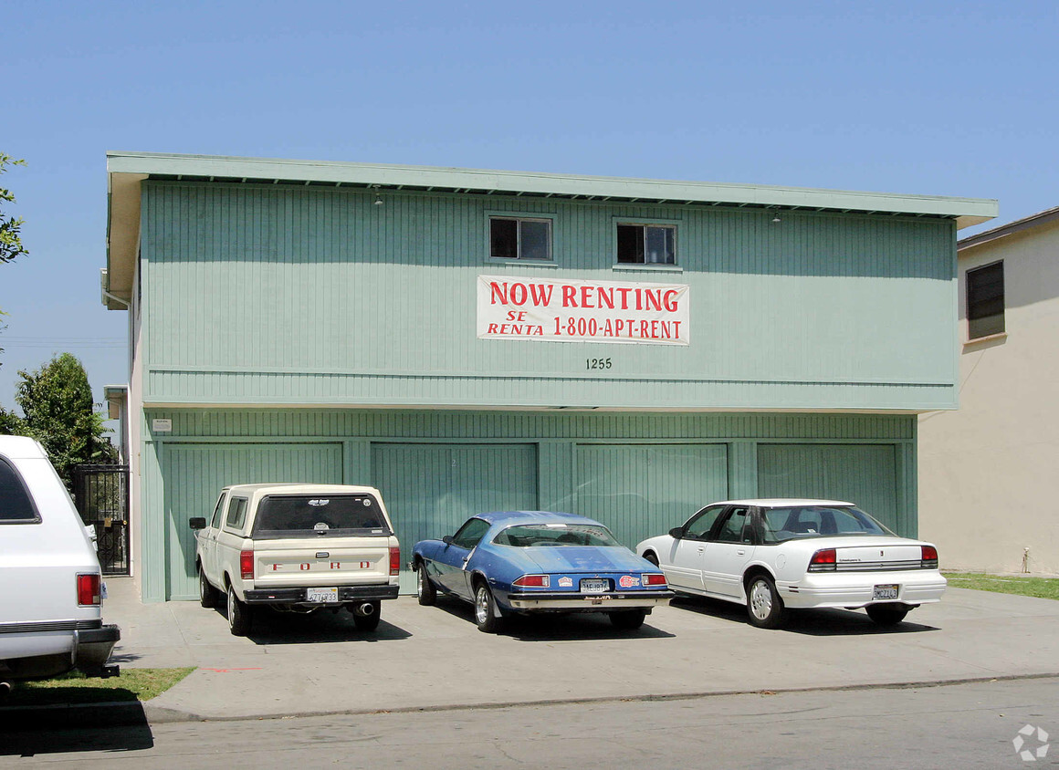 Primary Photo - 1255 W 19th St