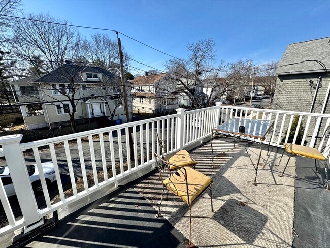 Foto del edificio - 35 Flett Rd