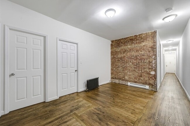 Building Photo - 188 Claremont Ave