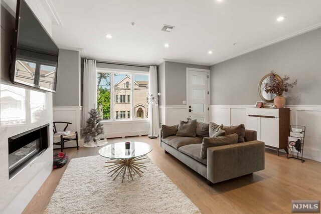 Foto del edificio - 2046 Hoefleys Ln
