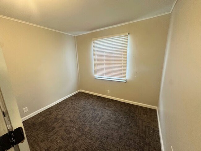 Foto del edificio - 7620 Stanwood Dr