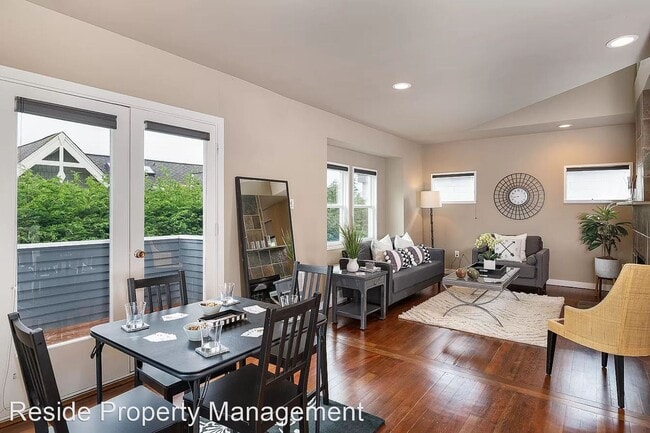 Building Photo - 2 br, 1 bath House - 1235 3rd Ave. N. #B