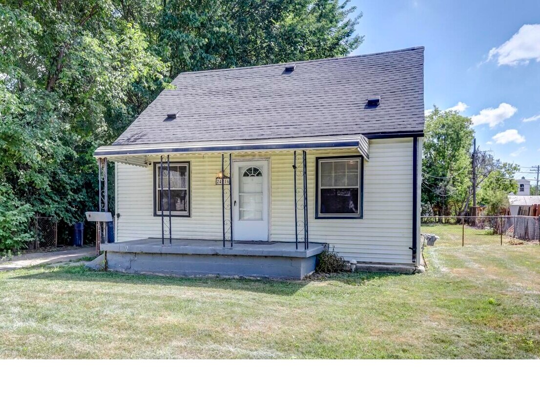 Primary Photo - 24216 Stewart Ave