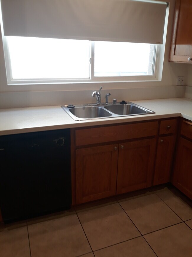 Stainless Steel Sink - 17175 Chatsworth St