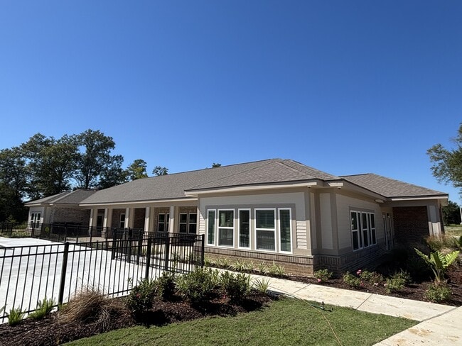 Building Photo - Arbours at Lake Charles