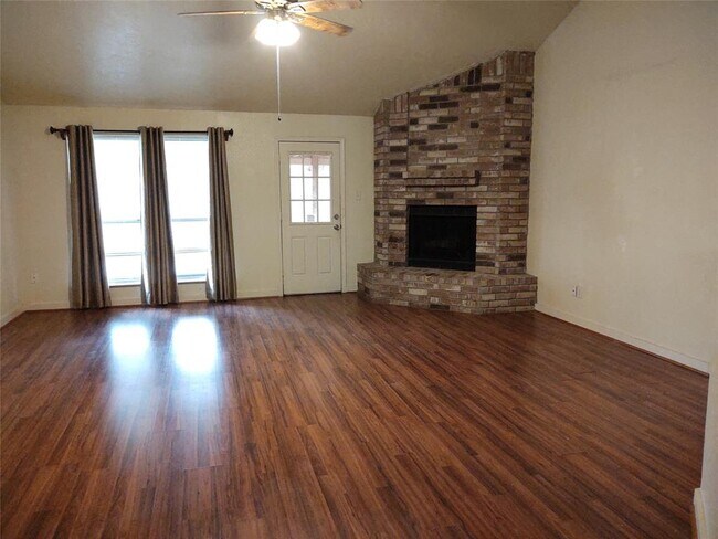 Building Photo - 16911 Manowar Ln