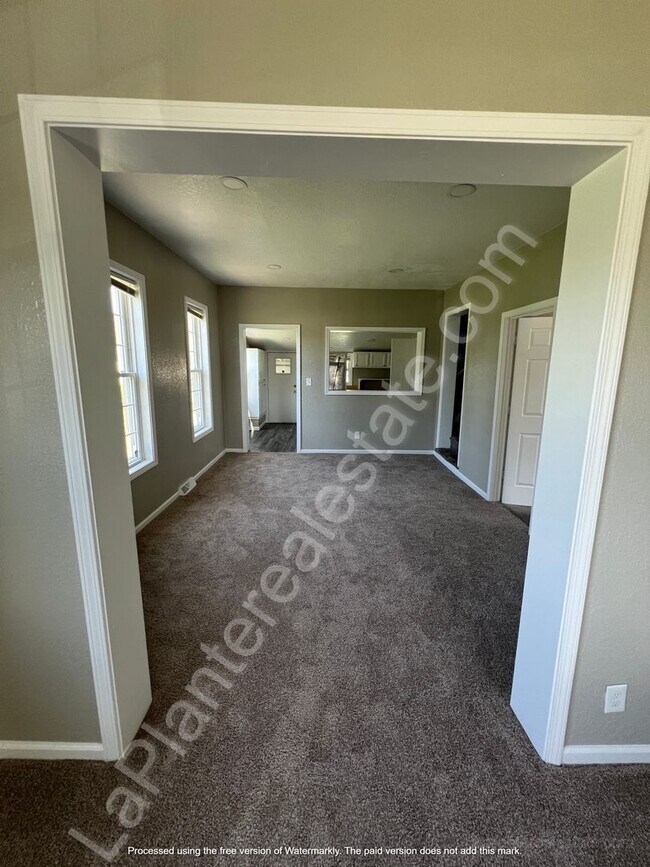 Foto del edificio - Welcome to this cozy 2 bedroom, 1 bathroom...