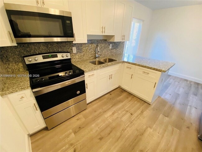 Foto del edificio - 915 NW 59th St