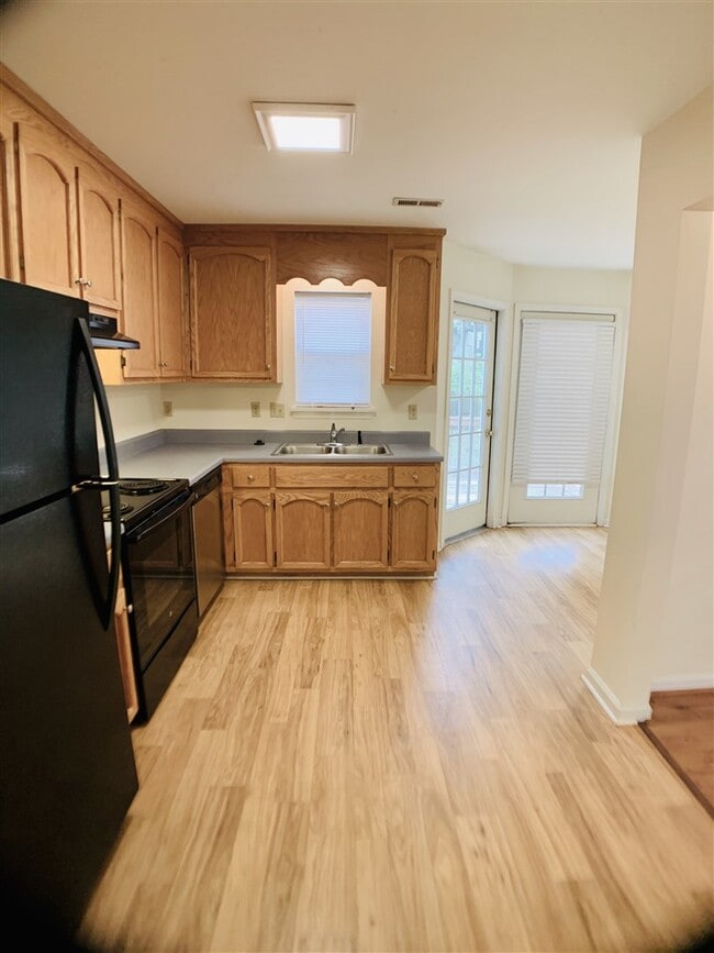 Building Photo - 4676 Oriole Ct