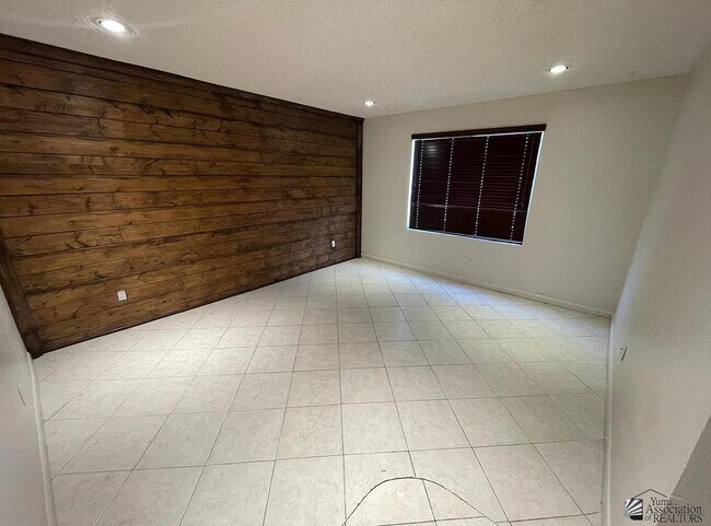 Foto del edificio - 2045 S 14th Ave