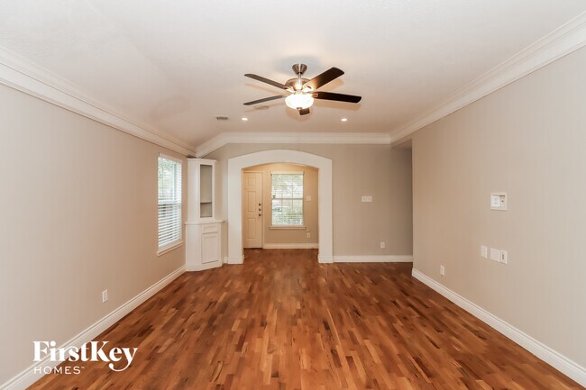Foto del edificio - 13531 High Banks Ln