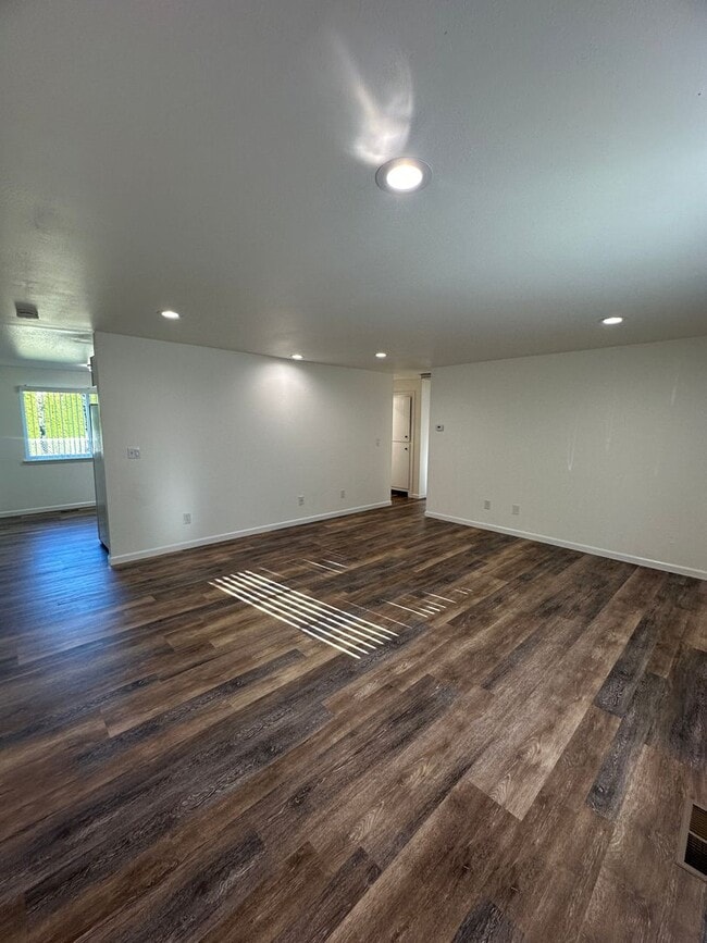 Foto del edificio - 9021 128th St E