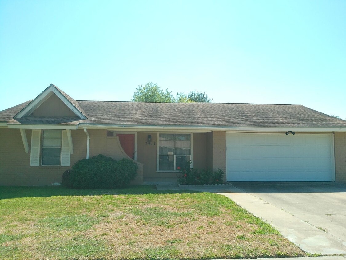 Primary Photo - 7417 Whisper Wind Dr